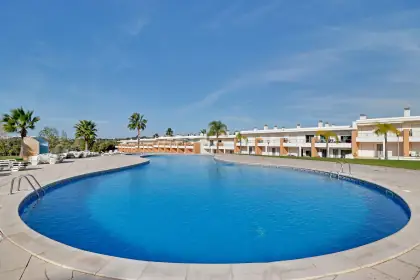 Moradia geminada T2 com piscina em Albufeira · 90 m² — foto 1