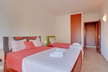 Apartamento T2 com piscina privada em Praia da Rocha · 85 m² — foto 2