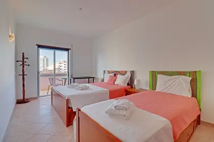 Apartamento T2 com piscina privada em Praia da Rocha · 85 m² — foto 3