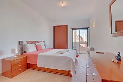 Apartamento T2 com piscina privada em Praia da Rocha · 85 m² — foto 4