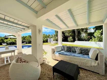 Villa T4 com piscina privada em Albufeira · 200 m² — foto 1