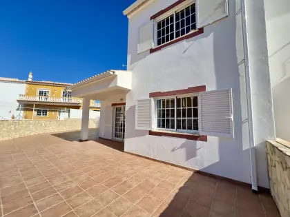 Villa T3 com piscina privada em Armação de Pêra · 110 m² — foto 2