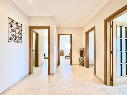 Apartamento T2 com piscina em Praia da Rocha · 104 m² — foto 8