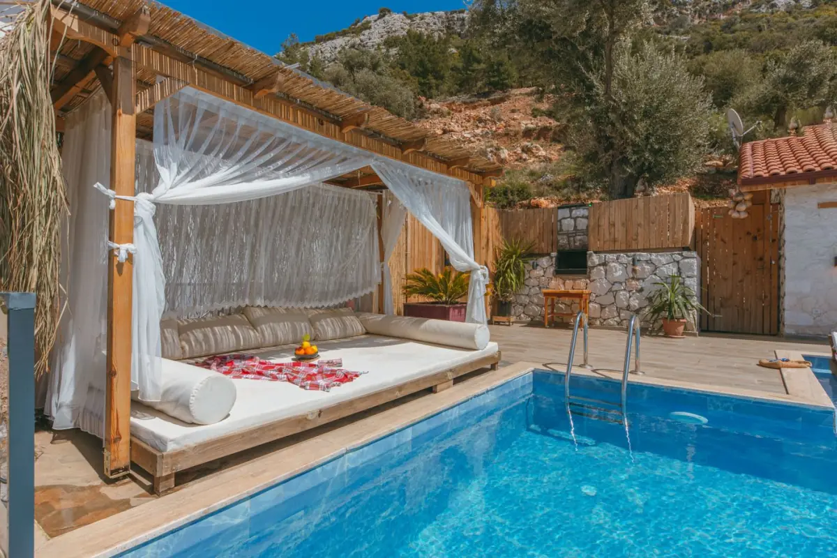 Piscina privada de villa de luxo de estilo mediterrânico em Almancil